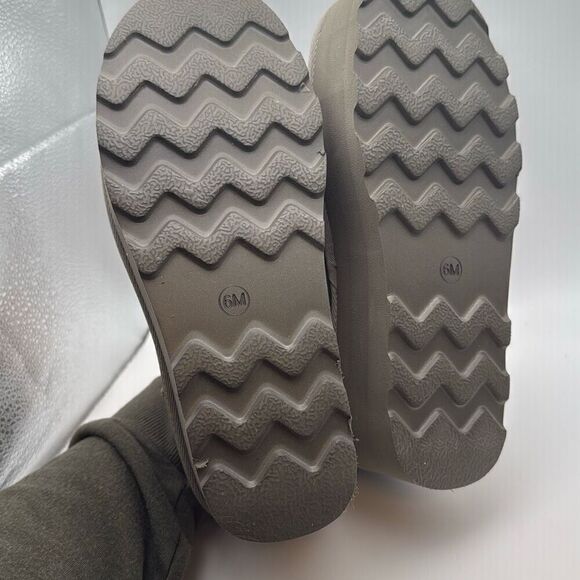 CUSHIONAIRE Hippy Women’s Platform Ankle Boots – Genuine Suede, Faux Fur Lining - Picture 7 of 7